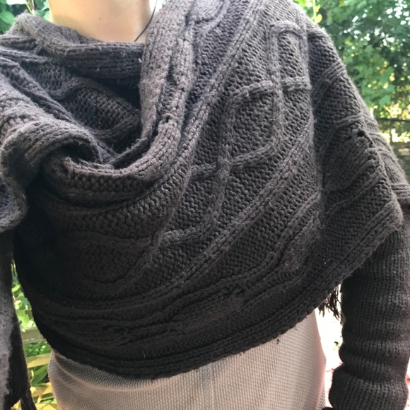 MODA international cable knit sweater/wrap - Picture 3 of 13